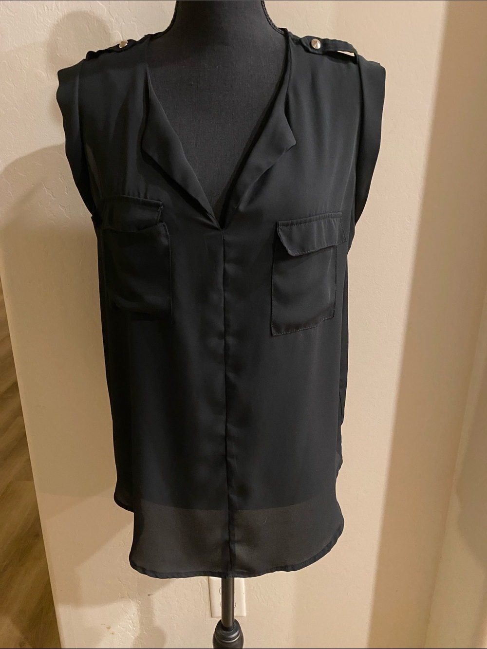 Mossimo Supply Co. Black Sleeveless V-Neck Blouse with Epaulet Buttons